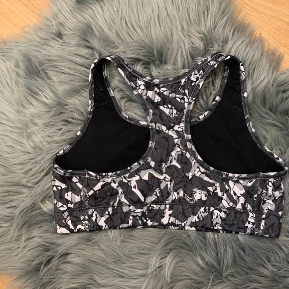 NWOT Nike Dri-Fit Racerback Sports Bra, Medium‎ - Picture 3 of 5